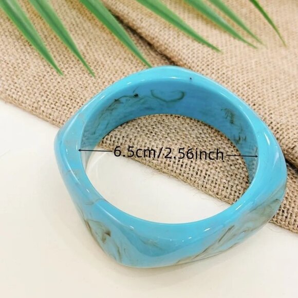 Blue Swirl Lucite Wide Bangle Bracelet Retro Chic Style Stackable Robin Egg - Picture 7 of 7